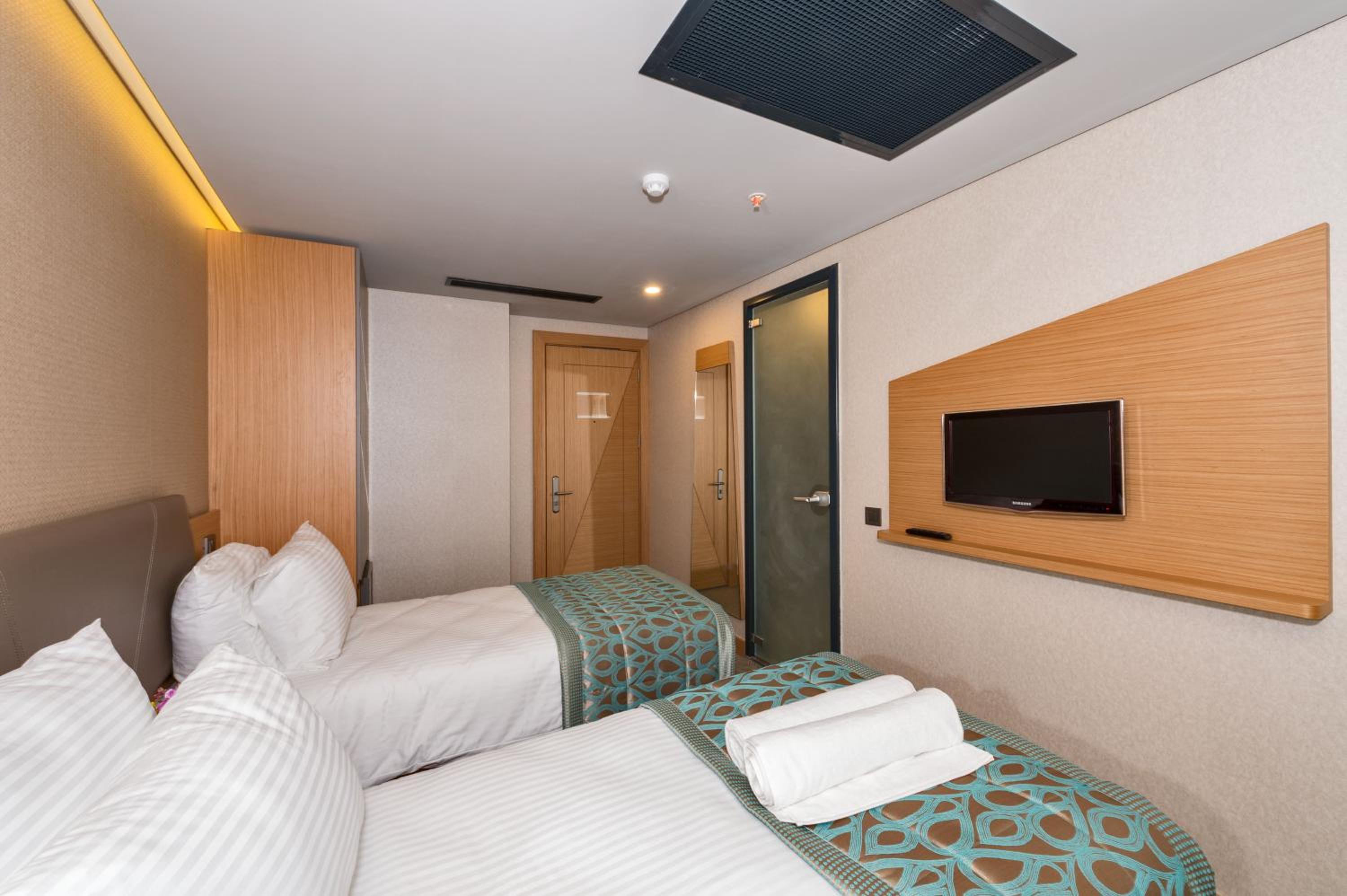 Standard Double Room photo 3