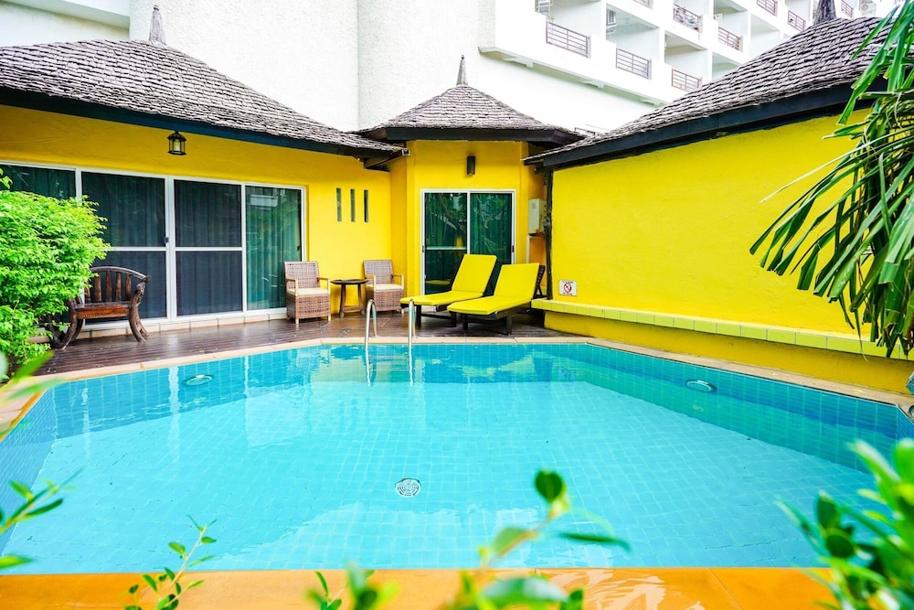 Superior Pool Villa photo 3