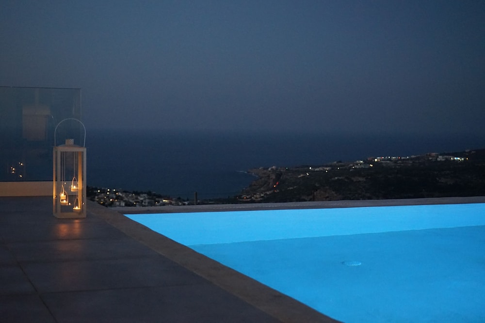 Panoramic Villa, 3 Bedrooms, Private Pool, Sea View (West) photo 2