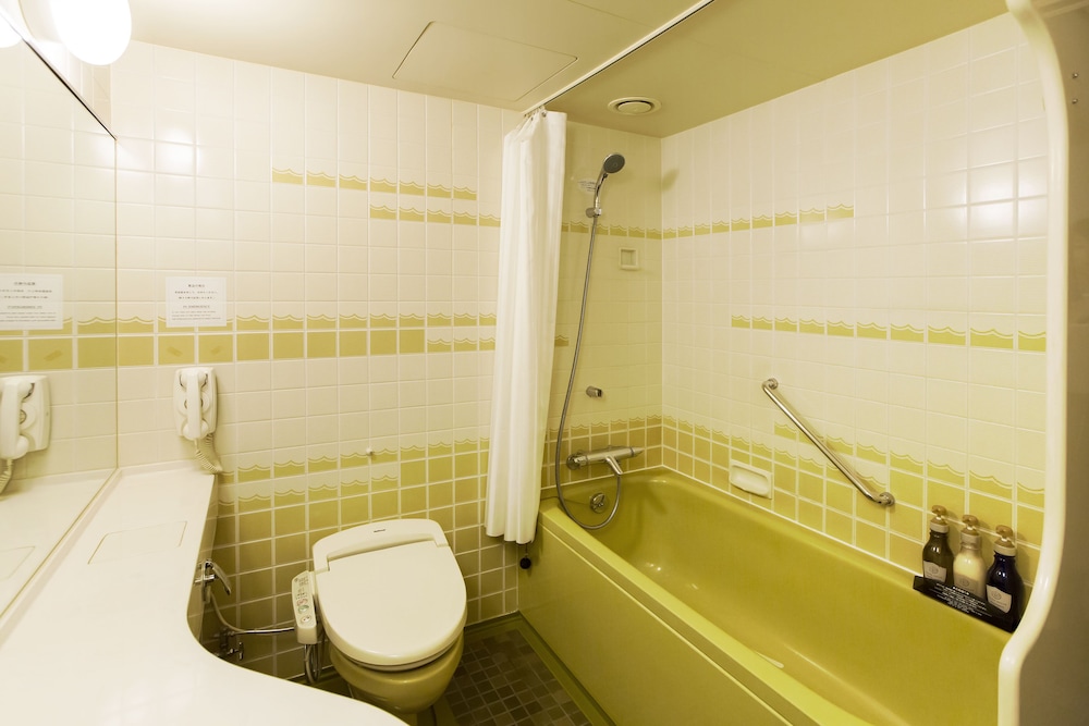 Twin Room, Non Smoking (Main Building, 7-15F, Single Use) - Photo 4