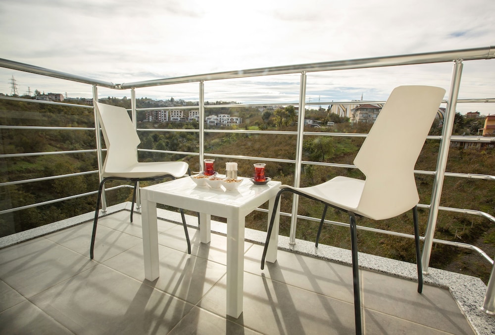 Superior Room, Balcony, Garden View - Photo 3