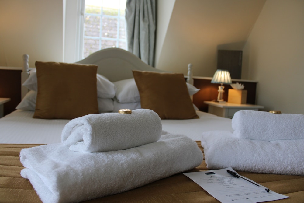 Basic Double Room, Ensuite - Photo 3