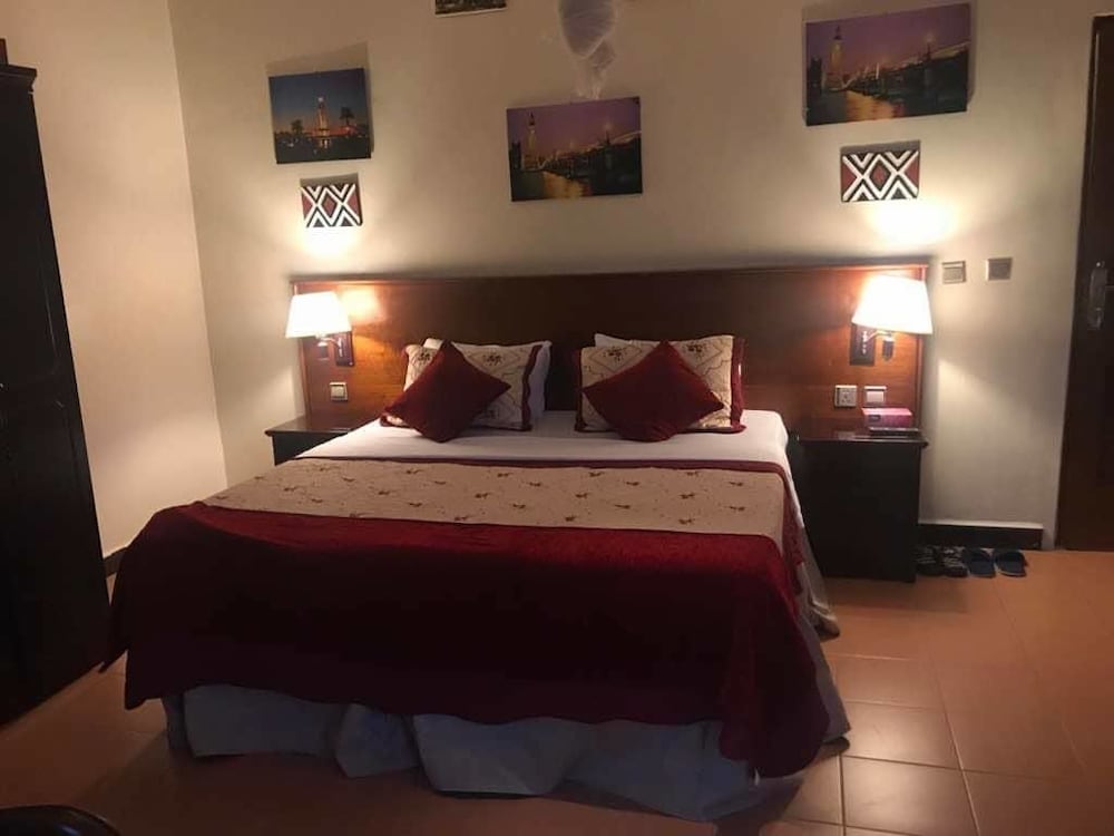 Deluxe Suite, Garden View