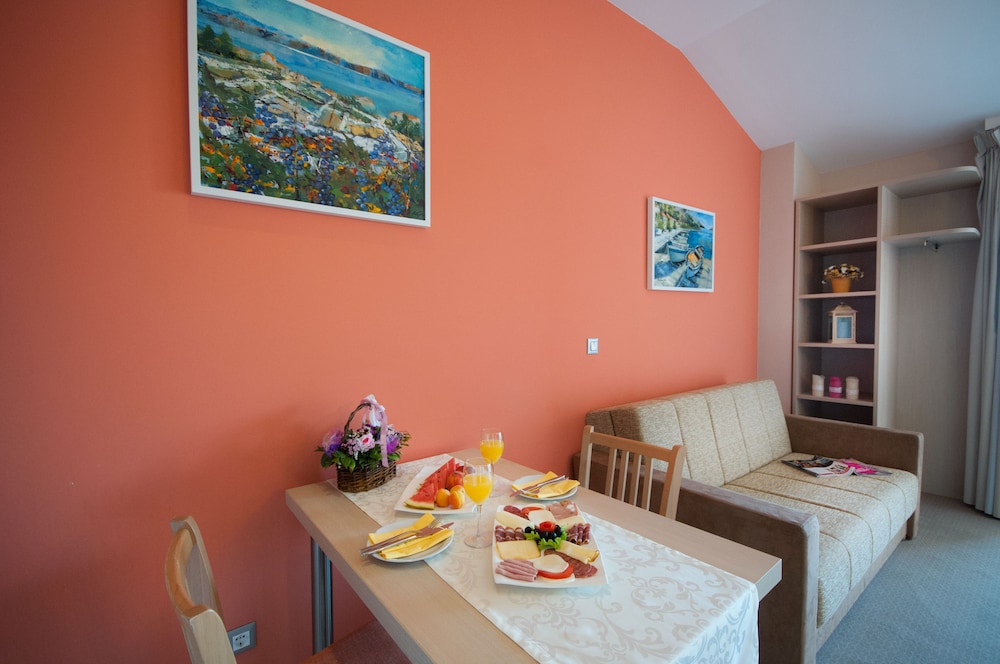 Apartment, Balcony, Sea View - Photo 6