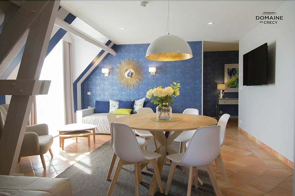 Large Suite