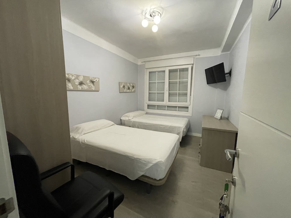 Basic Room photo 2