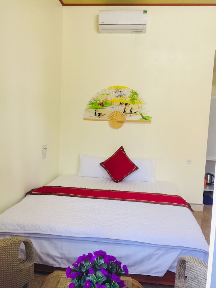 Standard Room, 1 King Bed photo 3