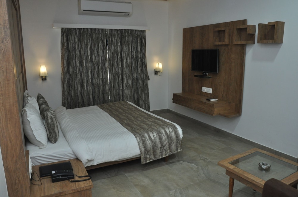 Deluxe Room - Photo 5