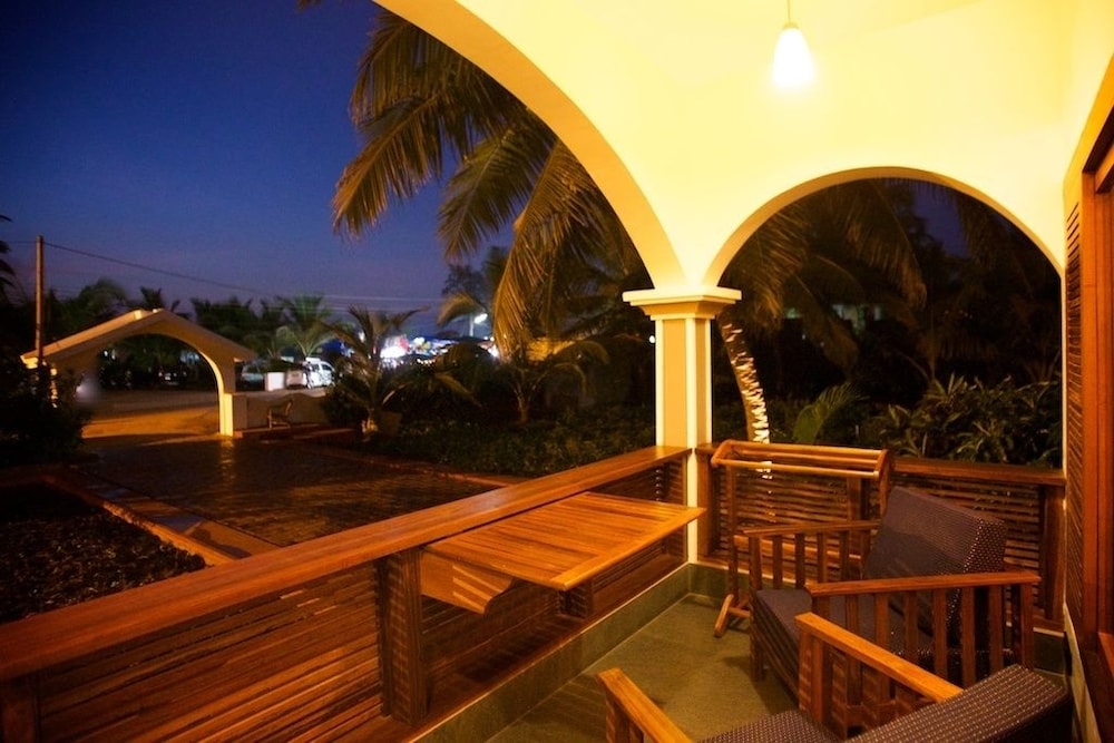 Courtyard Room photo 3