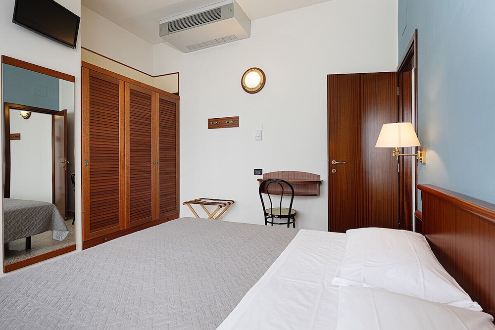 Comfort Double or Twin Room