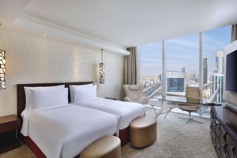 Deluxe Room, 2 Twin Beds, City View - Photo 4