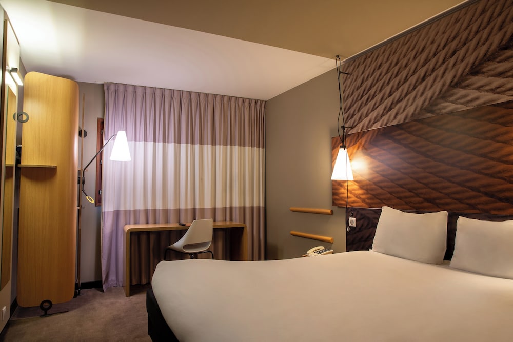Room, 1 Double Bed, Accessible (Standard) thumbnail 5