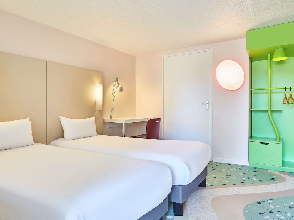Room, 2 Twin Beds (Pop) - Photo 9