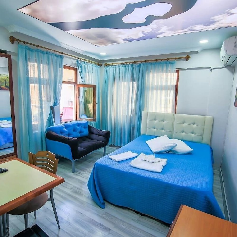 Double Room, Balcony, City View photo 3
