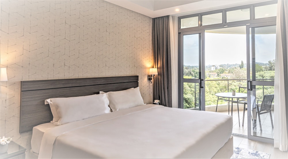 Suite, 1 Bedroom, Balcony (2 Doubles, High Floor) - Photo 3