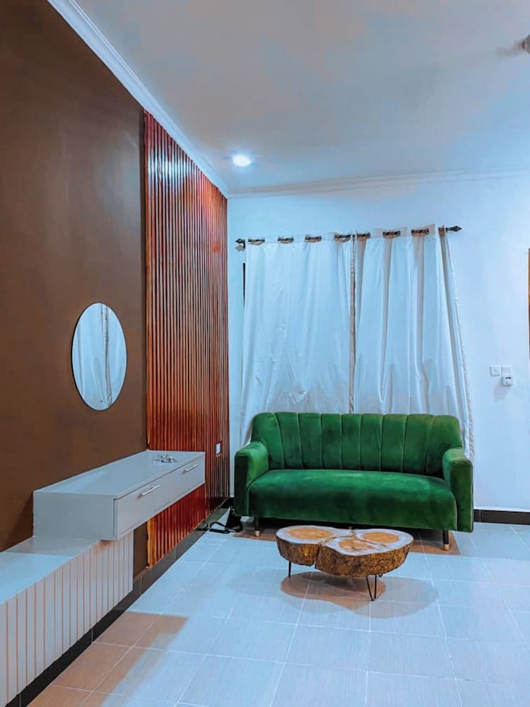 Standard Room, Garden View