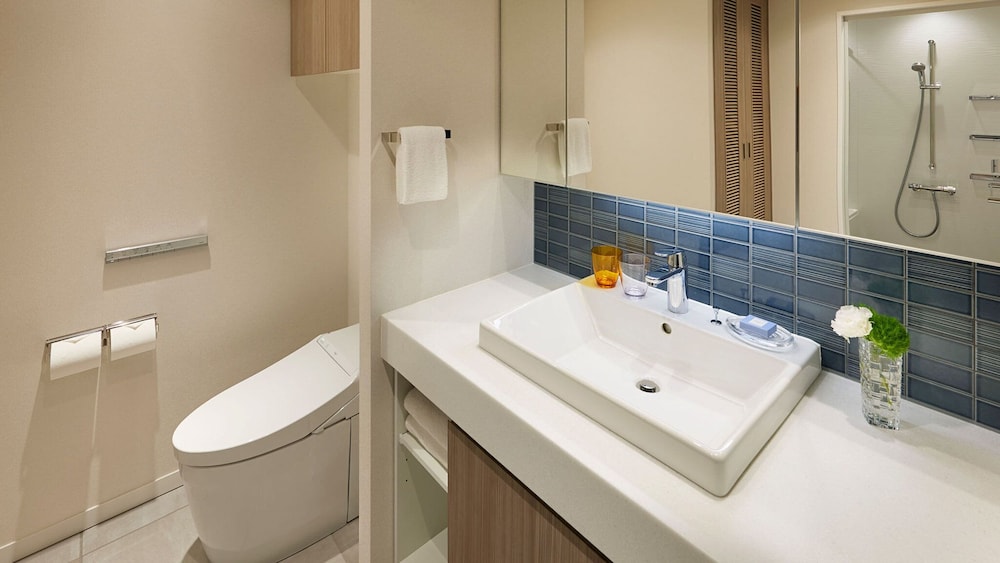 Suite, 1 Bedroom, Corner photo 2