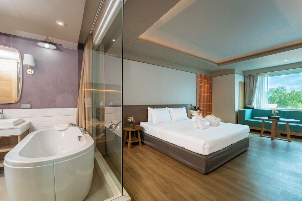 Deluxe Modern Room - Photo 4