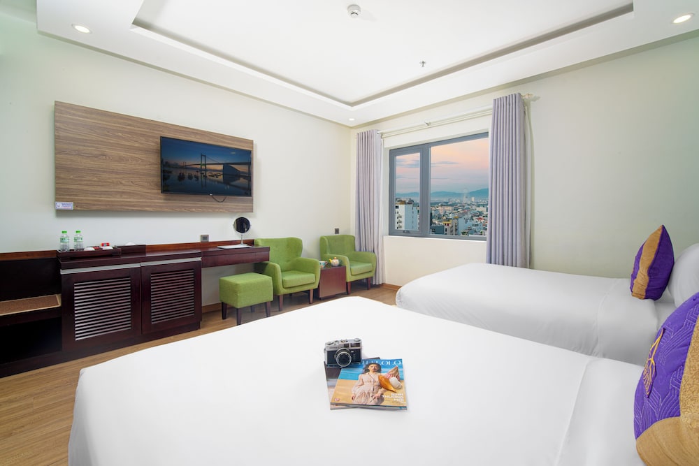 Family Room, City View
