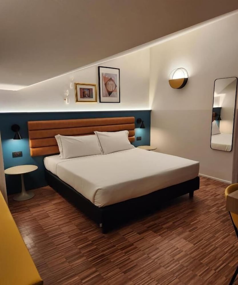 Comfort Room - Photo 1