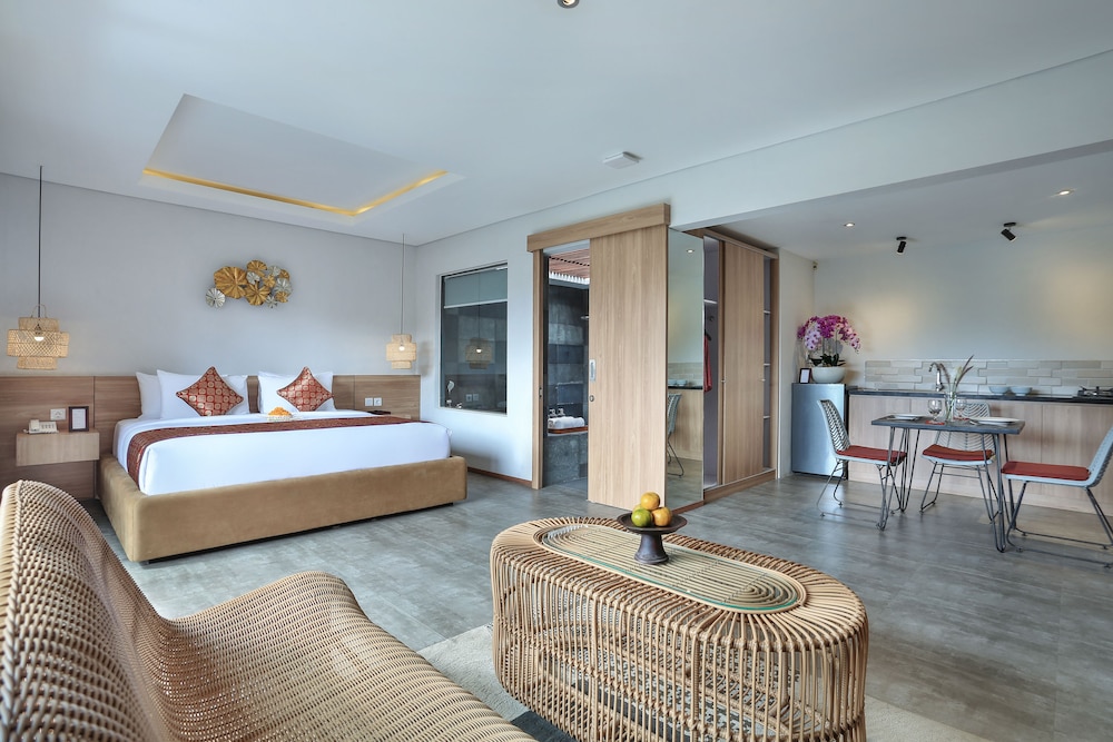 One Bedroom Private Heated Pool Villa - Photo 1