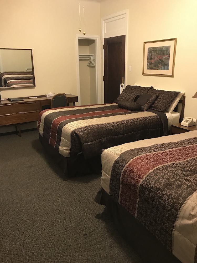 Single Room, 1 Double Bed
