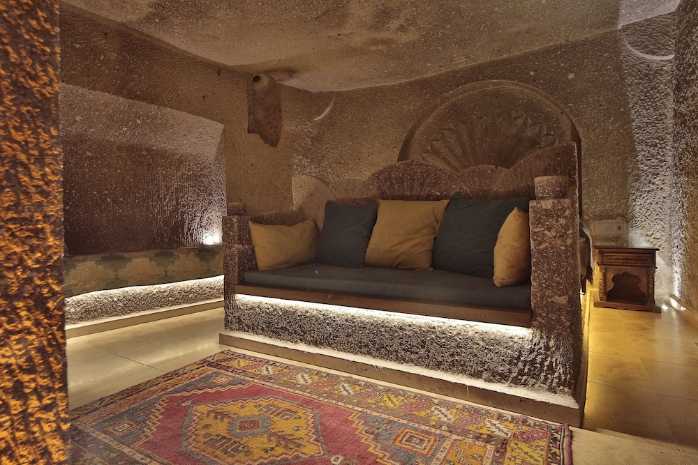 Beyzade Cave Suite photo 1
