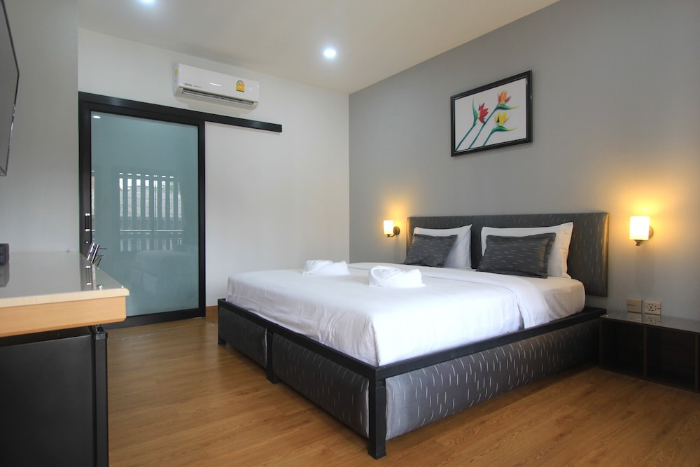 Standard Double Room - Photo 14