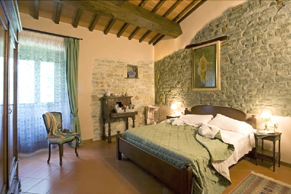 Traditional Apartment, 2 Bedrooms, Kitchen, Tower photo 1