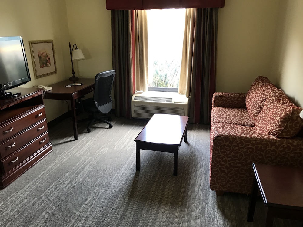 Suite, 1 King Bed, Accessible, Non Smoking - Photo 2