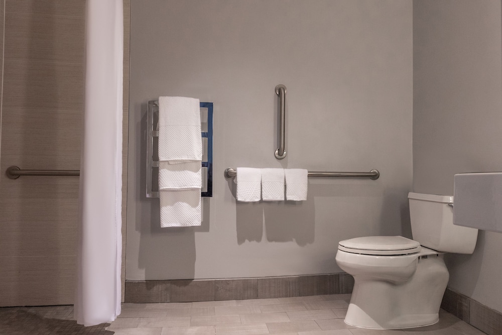 Midtown View Suite MOB/HEAR ACC TUB - Photo 5