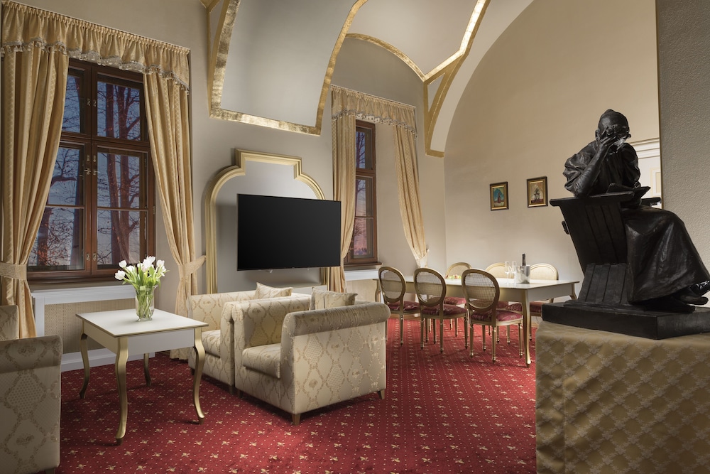 Presidential Suite photo 3