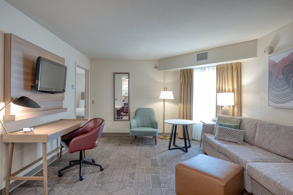 Suite, Multiple Beds - Photo 2