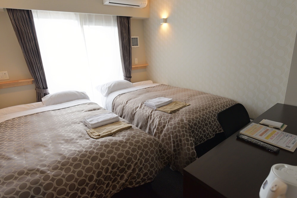 Twin Room, Non Smoking - Photo 1