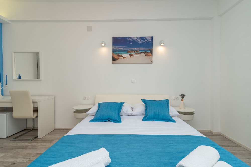 Deluxe Double Room (Ground Floor)