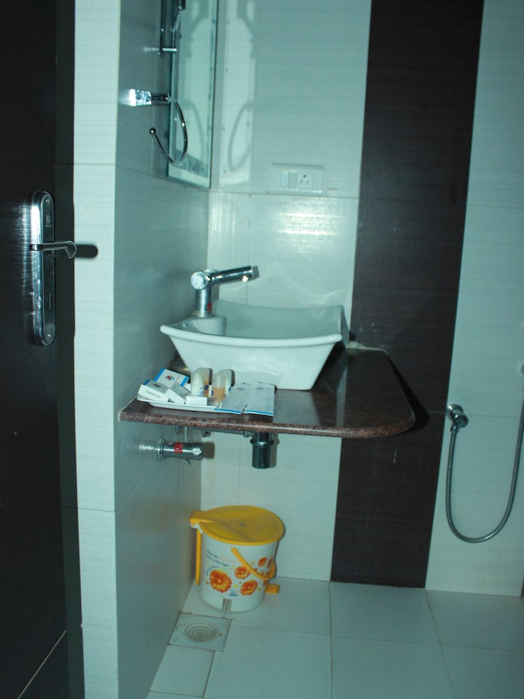 Deluxe non AC KANAK Room - Photo 3