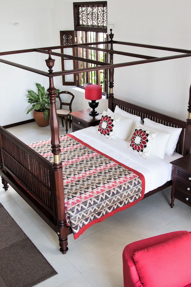 Kandyan Suite photo 3