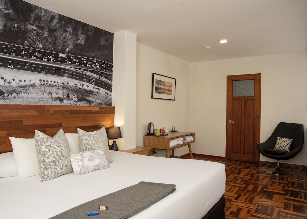 Superior Studio Suite, Garden View
