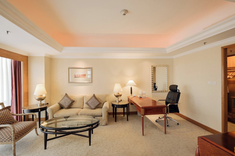 Business Suite (Executive) - Photo 1
