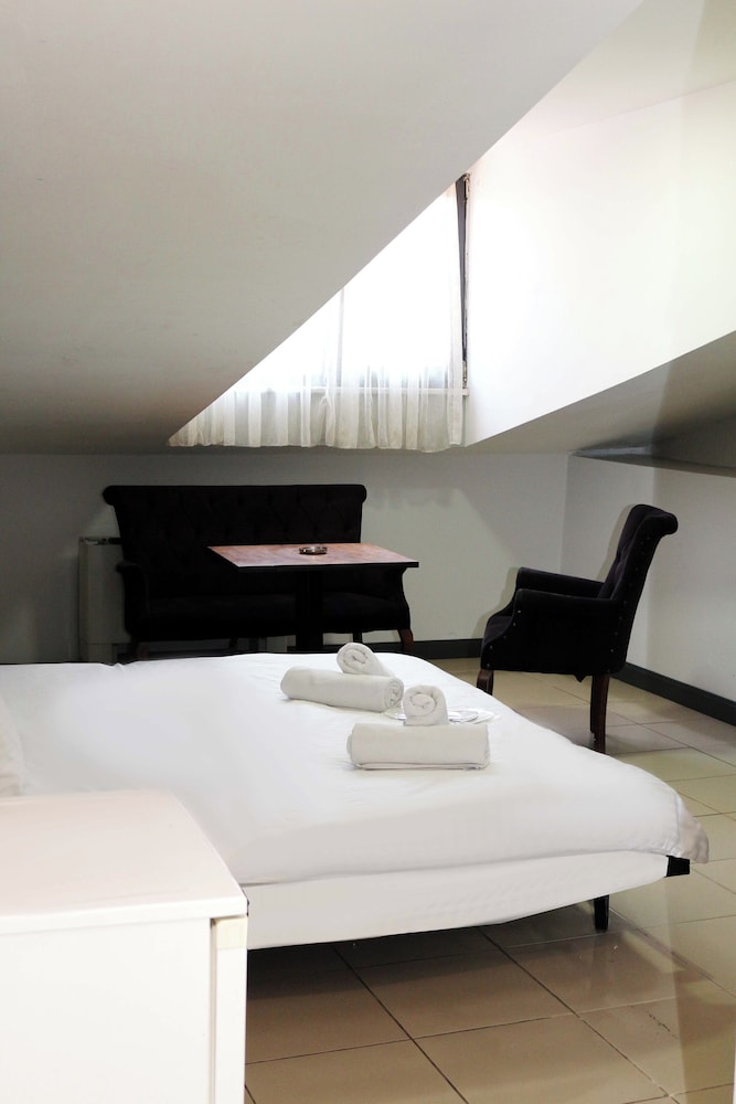 Economy Double Room photo 3