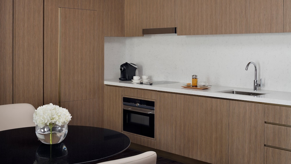 Apartment, 1 Bedroom, Accessible, Smoking (City View)
