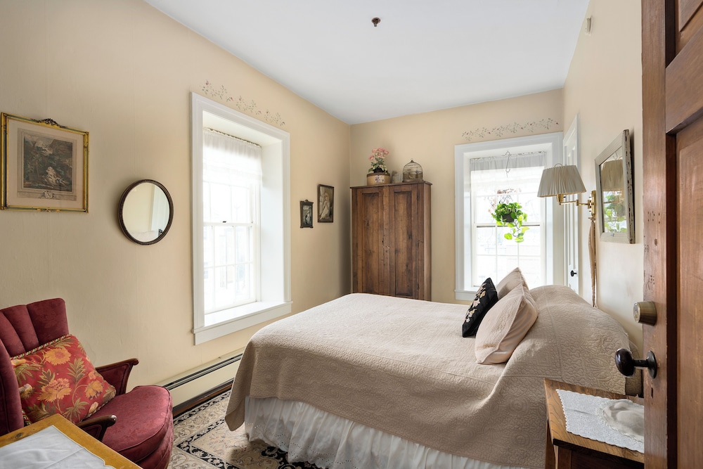 Standard Double Room, Private Bathroom (Room 1) photo 3