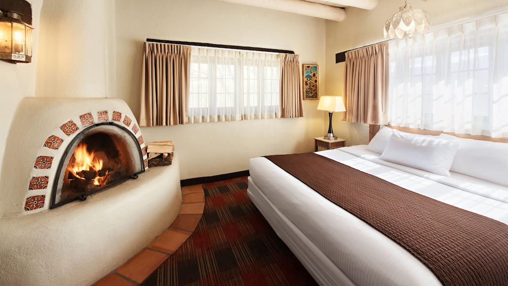 Superior Room, 1 Queen Bed (Historic Sagebrush Room) - Photo 2
