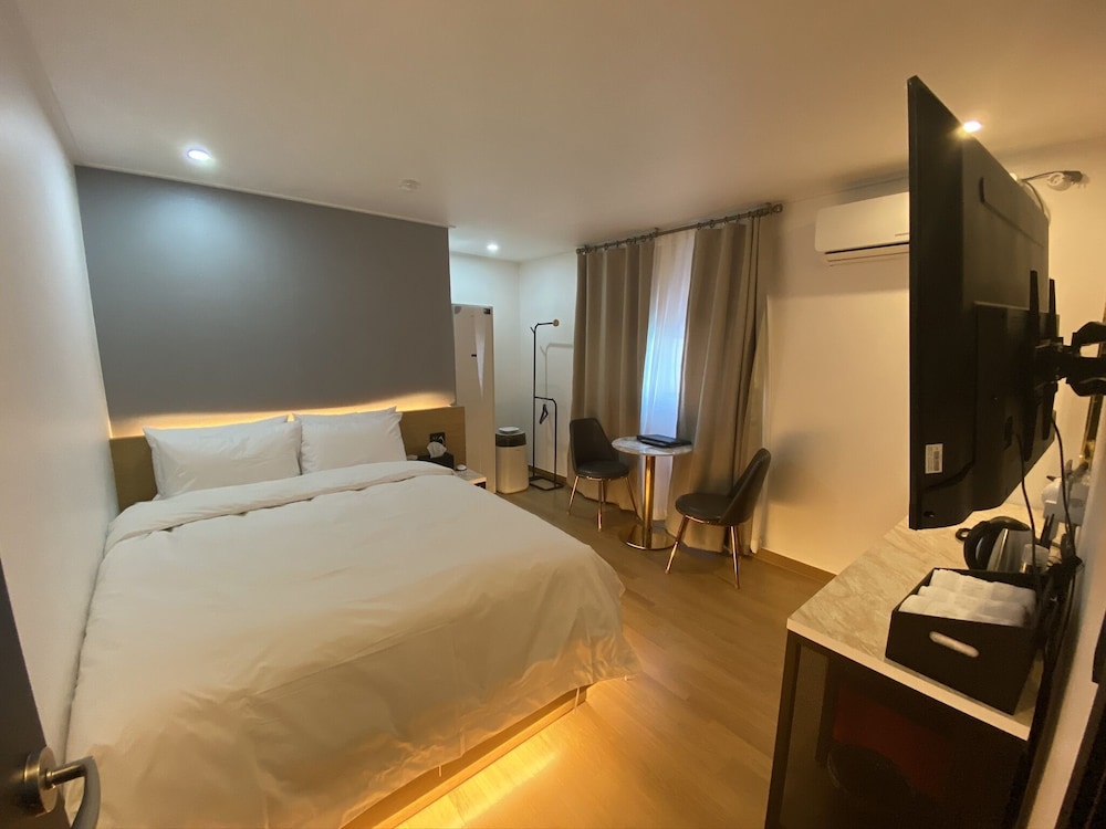Premium Room - Photo 3