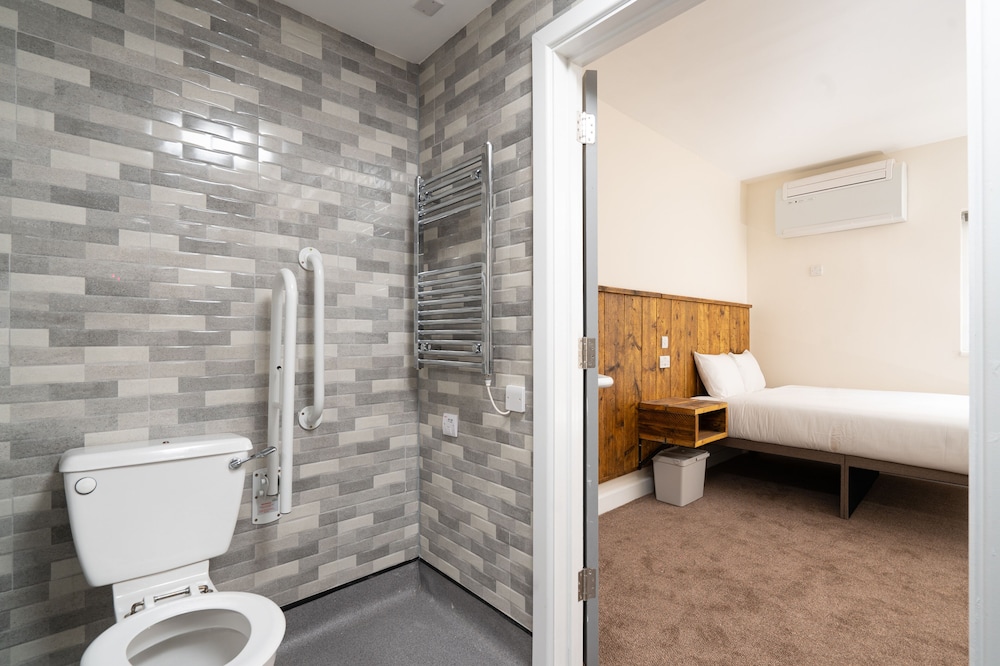 Classic Double Room, Accessible photo 3
