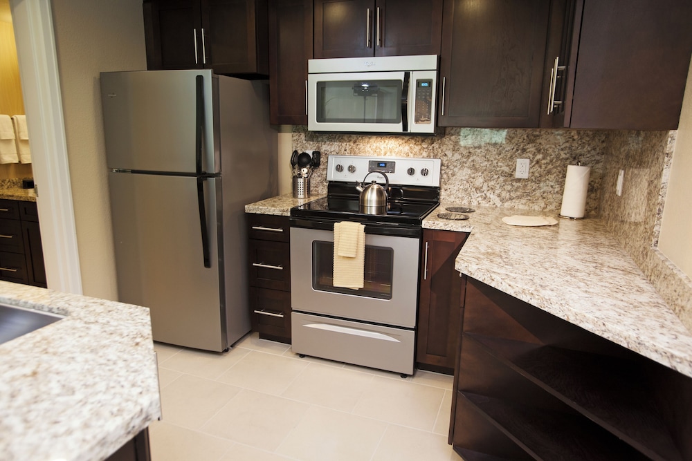 One Bedroom Suite - Photo 12