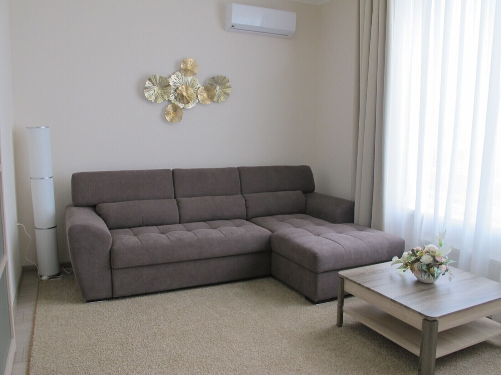 Apartment photo 1