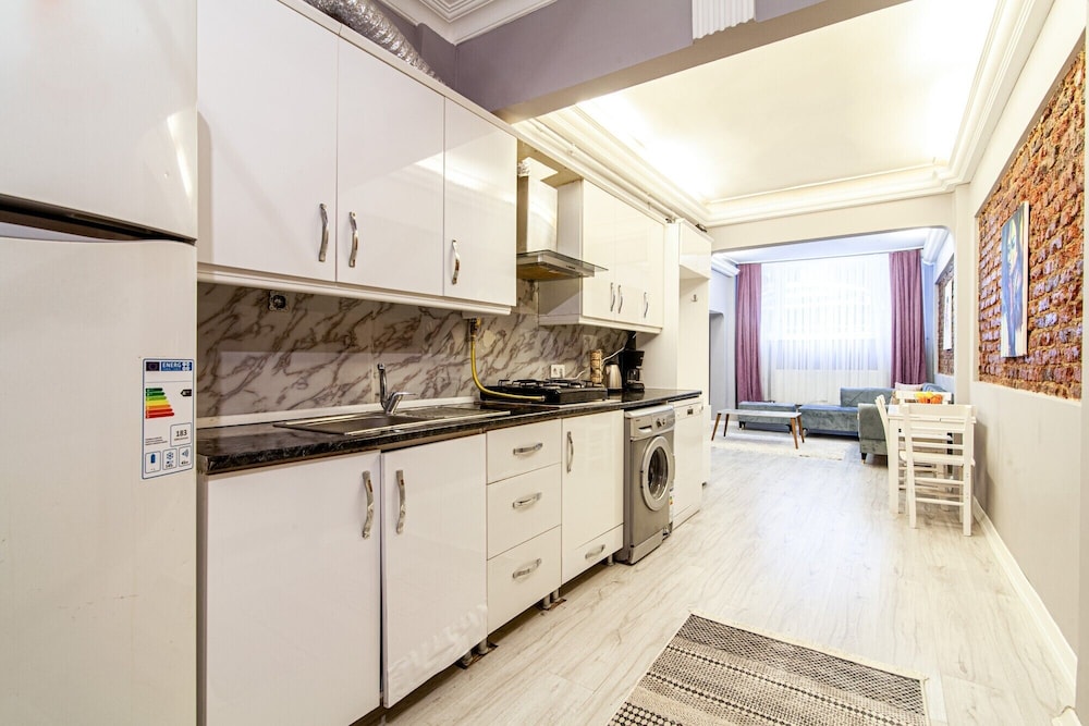 Apartment photo 1