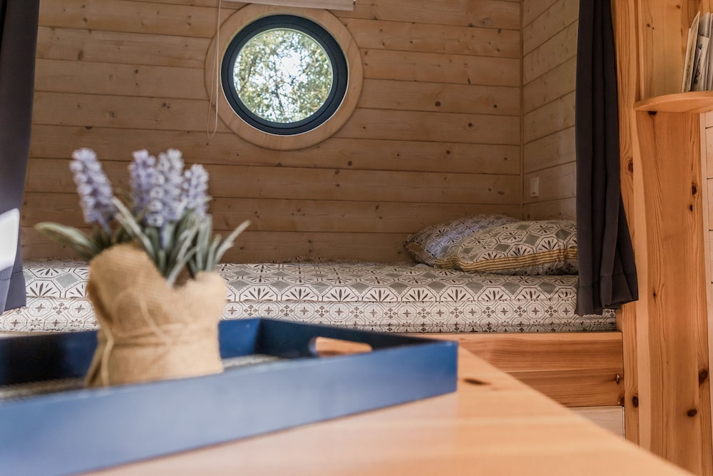 Wooden Caravan (Maya) photo 1