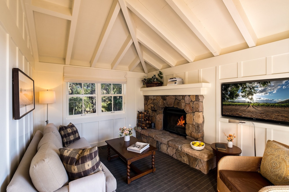 Treeline Suite photo 3